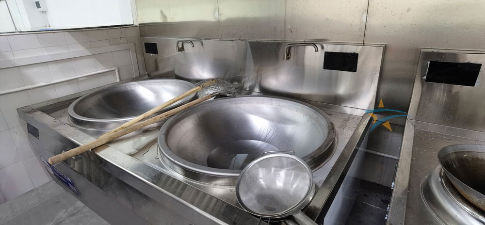 科視光學食堂廚房雙頭大炒爐